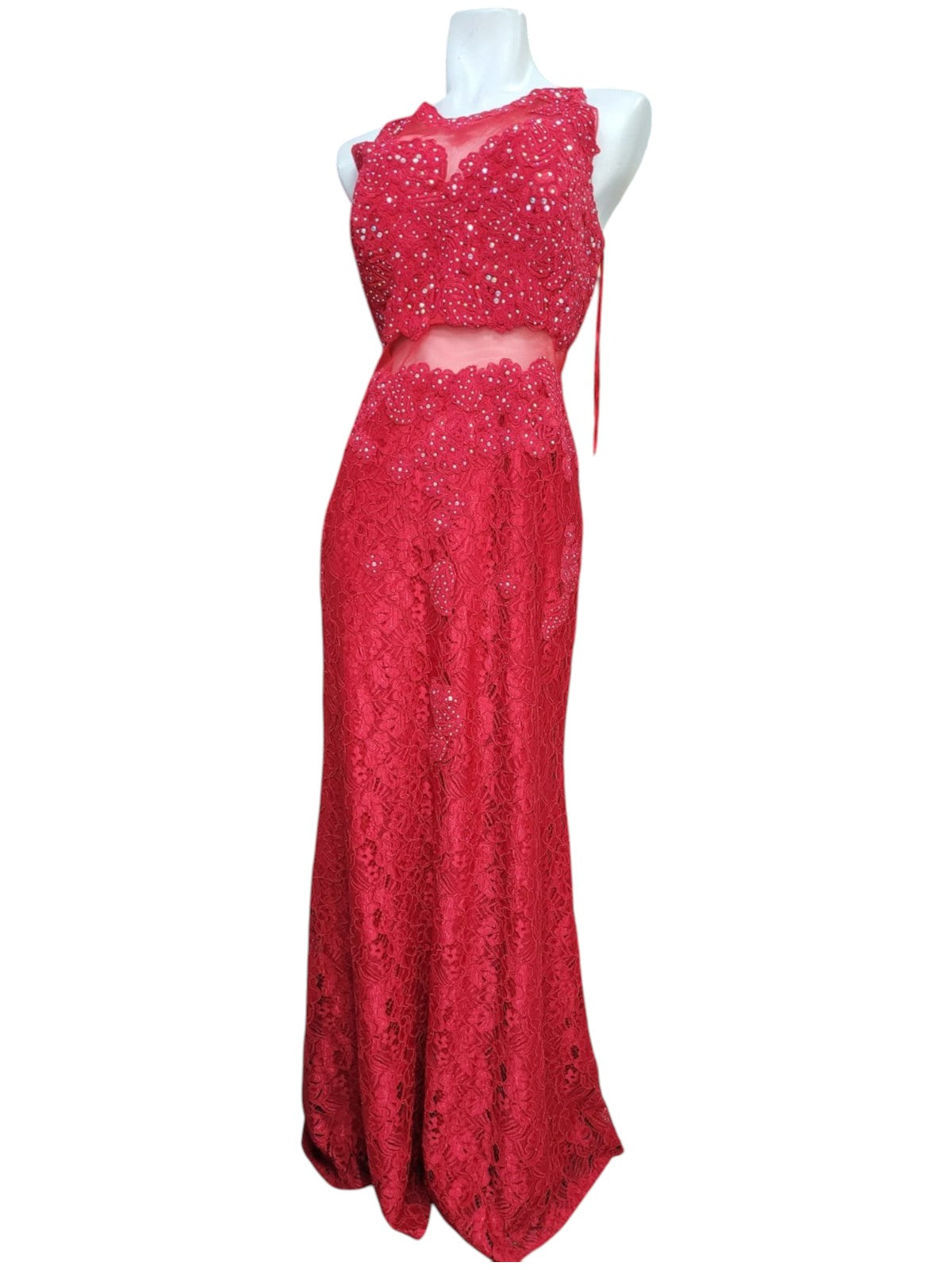 Vestido Fiesta Rojo con detalle de encaje y brillos sin manga