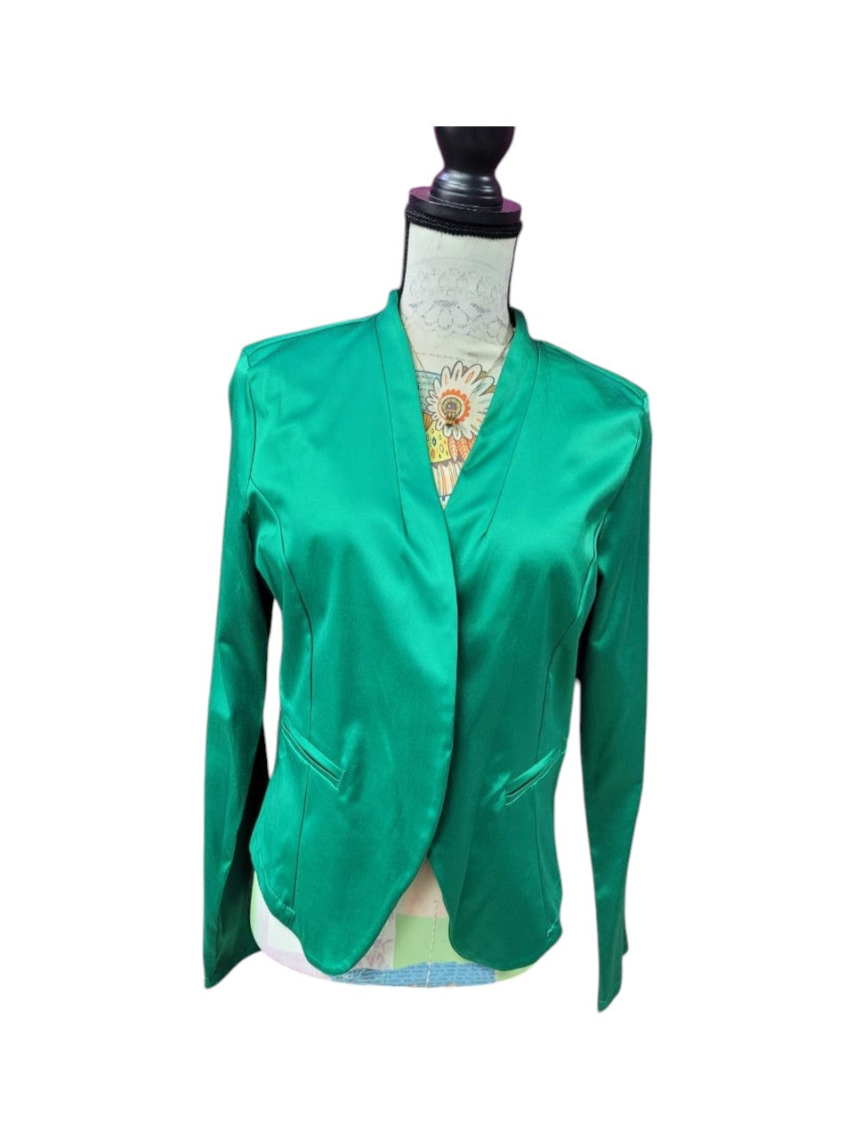Chaqueta Italiana Saten Elasticada Corta