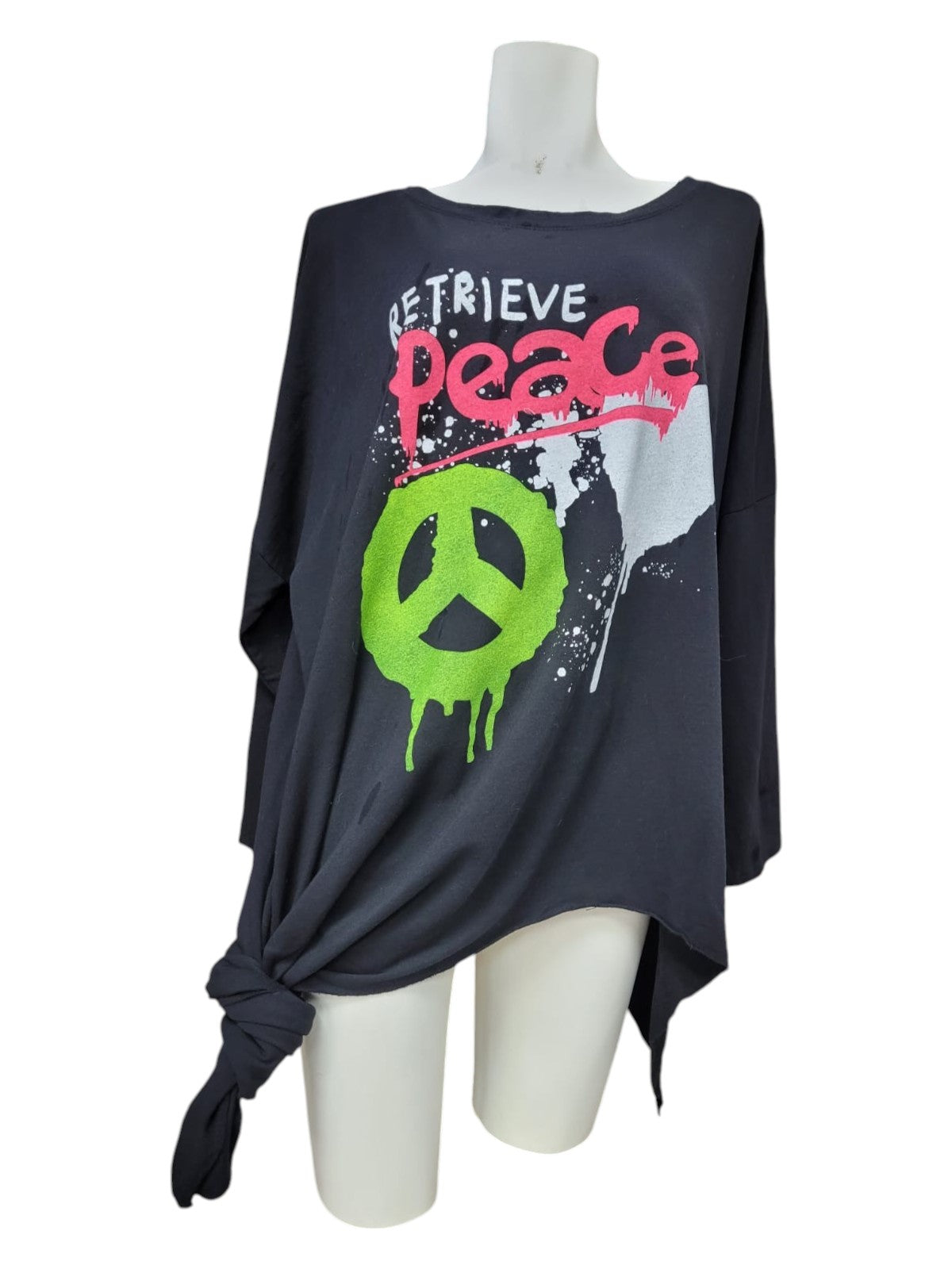 Polerón Oversize Negro con Estampado "Retrieve Piece"