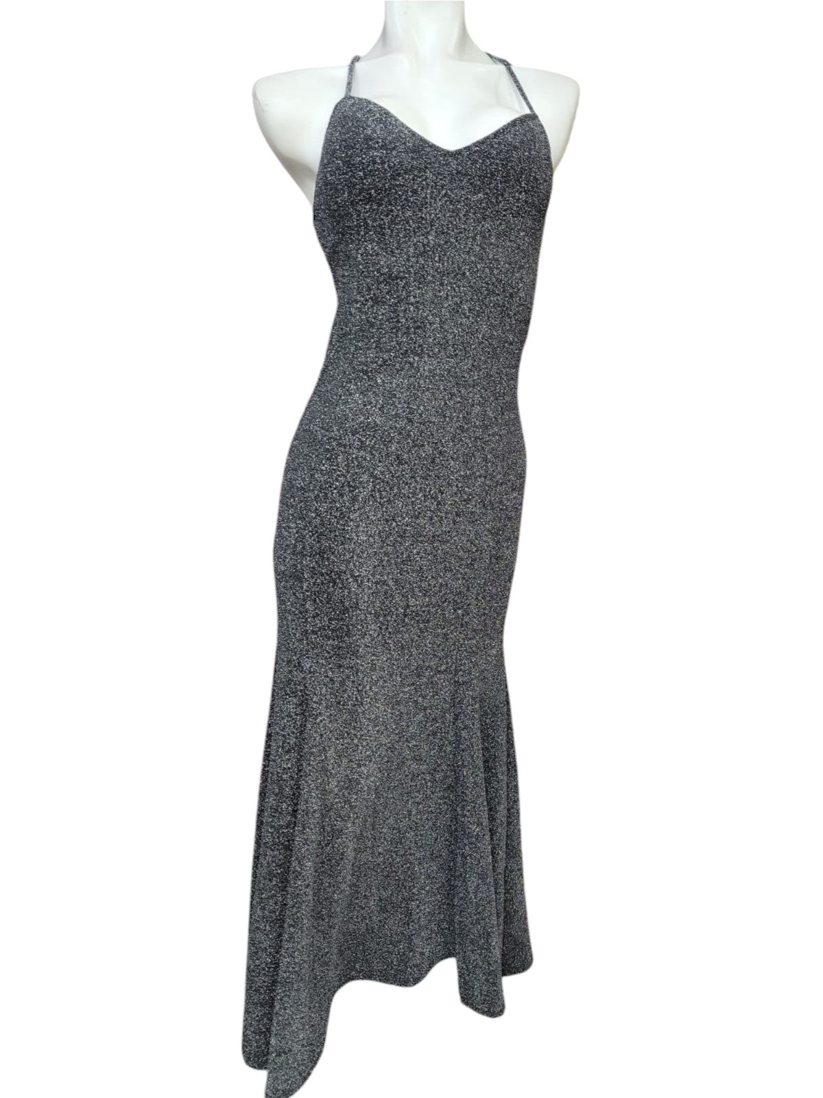 Vestido Fiesta con Brillos Levanta Cola