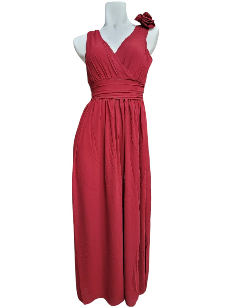 Vestido Largo de Gasa con Espalda Descubierta – Elegancia y Sensualidad en Cada Color