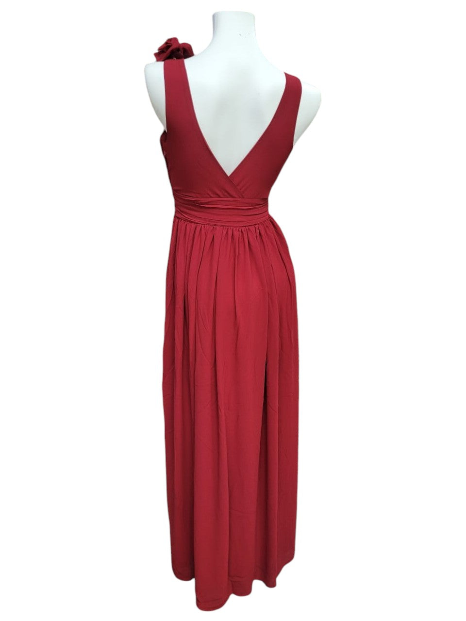 Vestido Largo de Gasa con Espalda Descubierta – Elegancia y Sensualidad en Cada Color