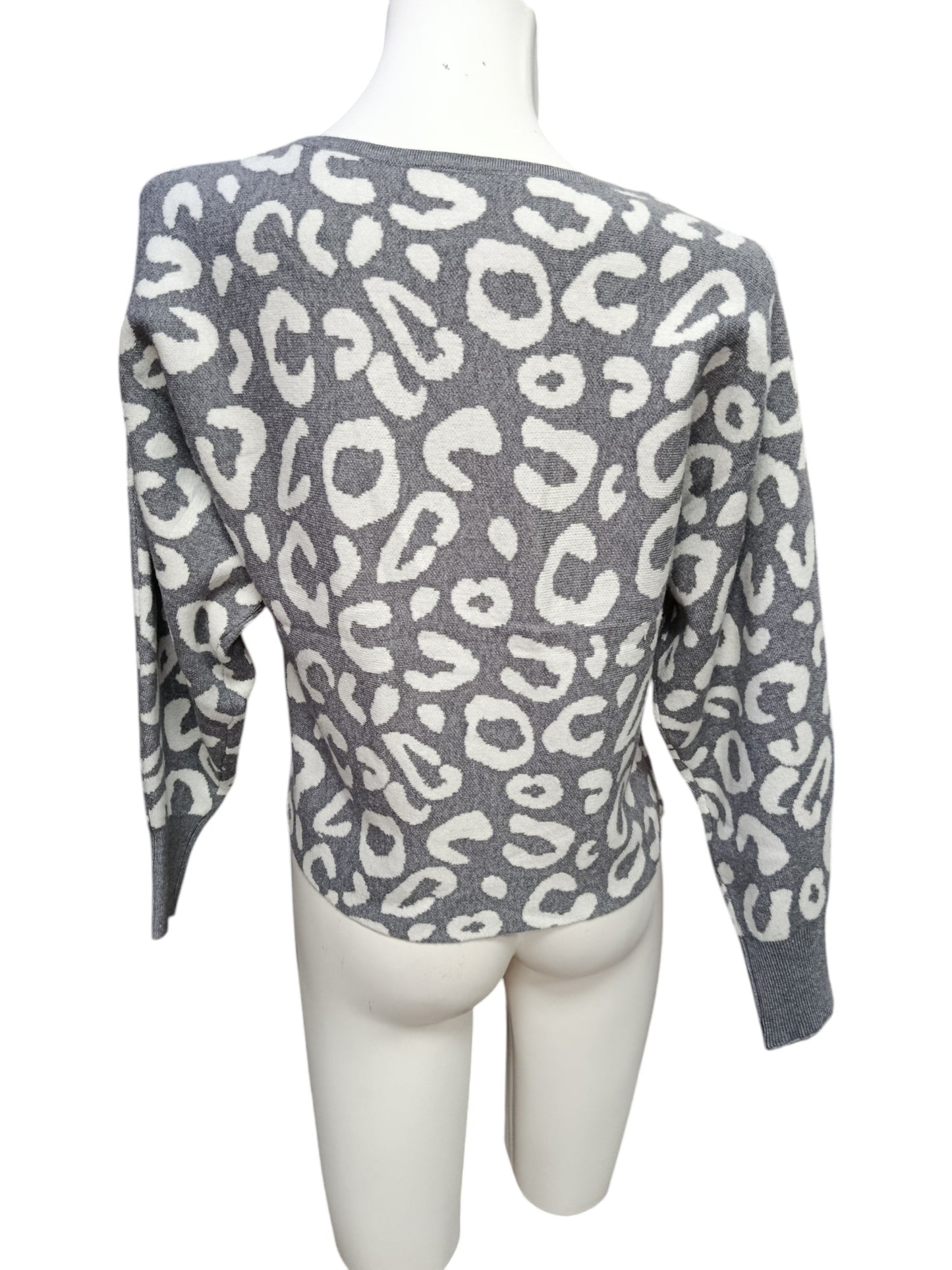 Sweater Animal Print – Atrevido, Cómodo y Siempre en Tendencia