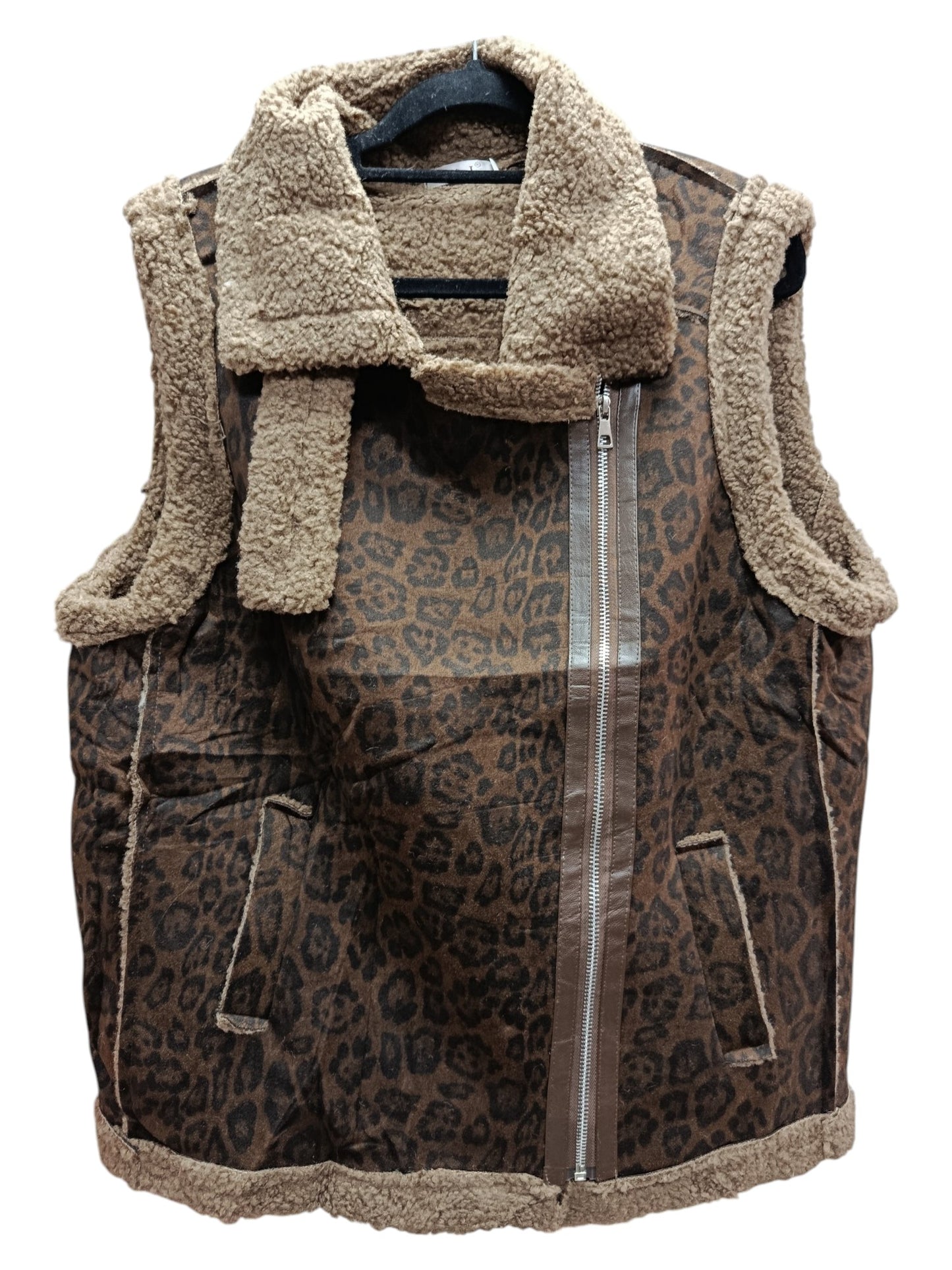 Chaqueta sin Mangas Animal Print – Un Toque Salvaje con Calidez Inigualable