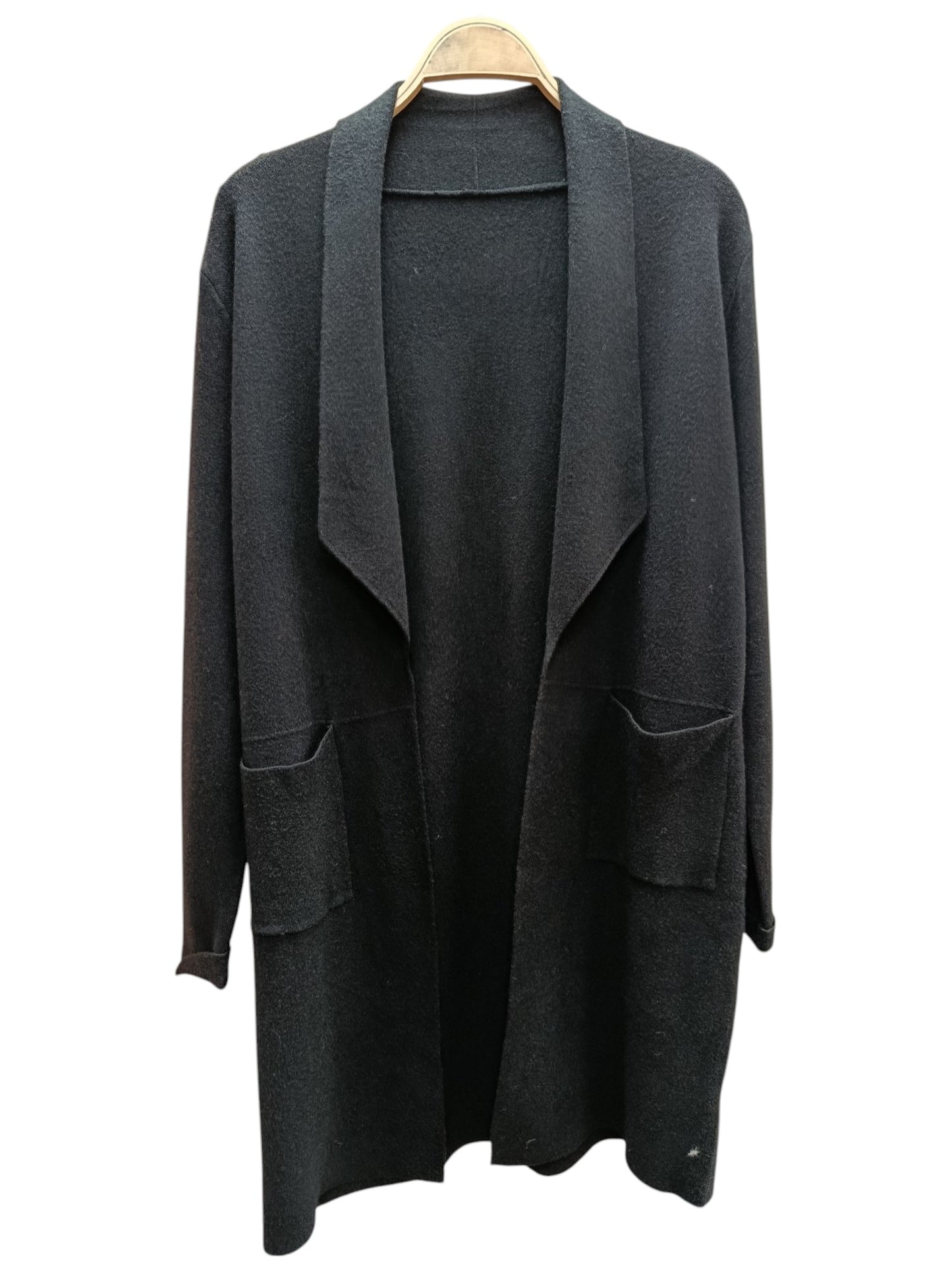Cardigan de Lana – Calidez y Estilo en una Sola Prenda