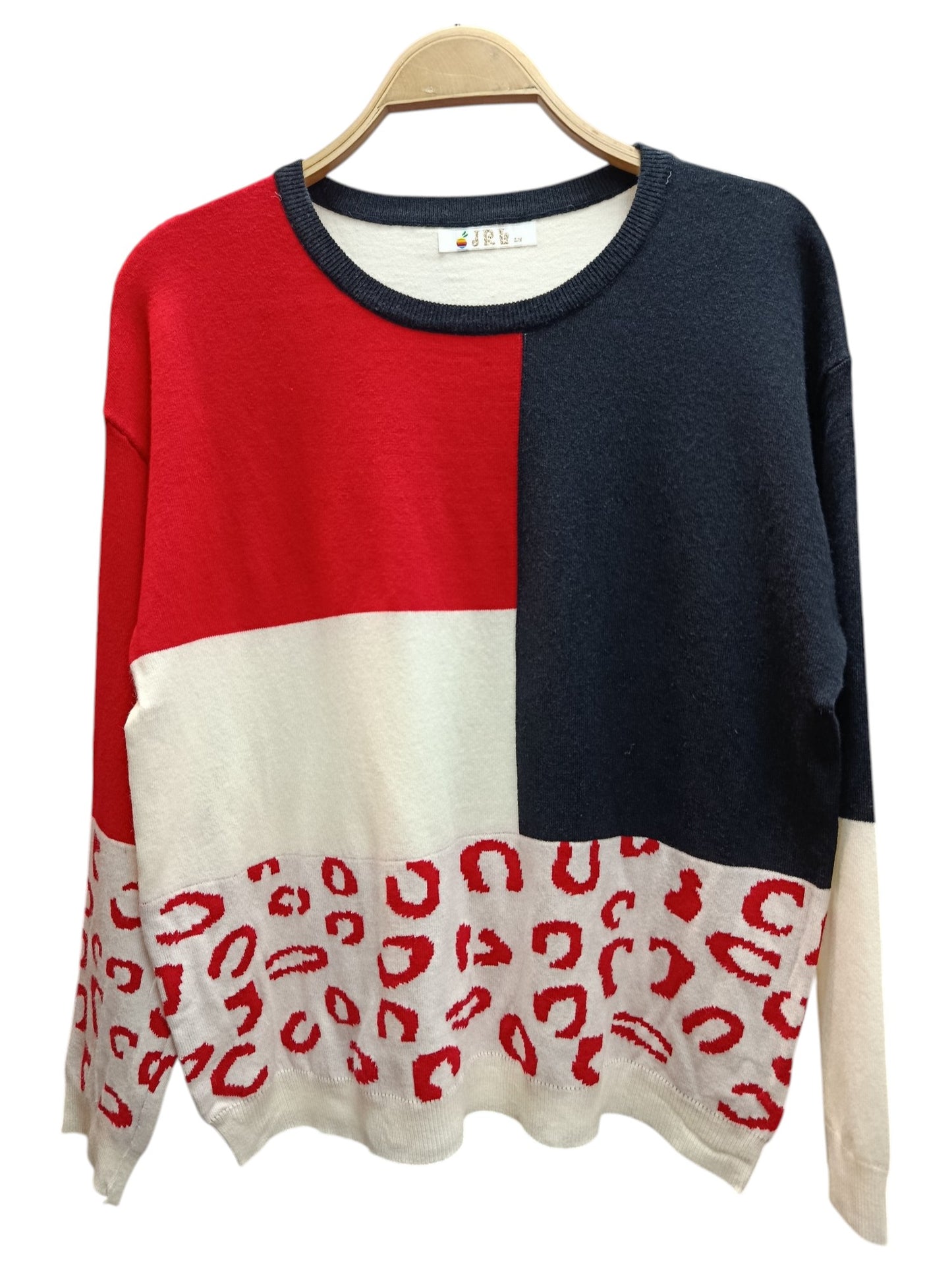 Suéter de Diseño Cuadrado y Animal Print – Estilo en Contrastes