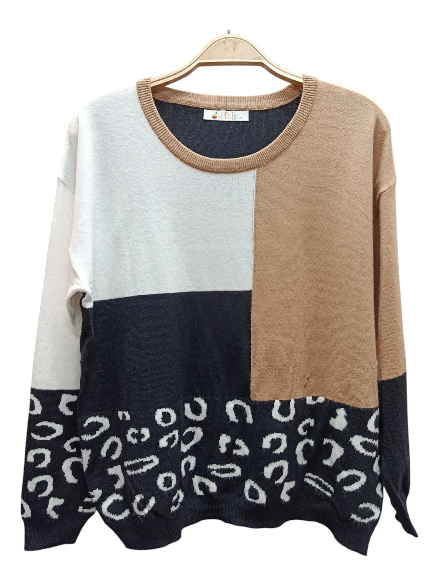 Suéter de Diseño Cuadrado y Animal Print – Estilo en Contrastes