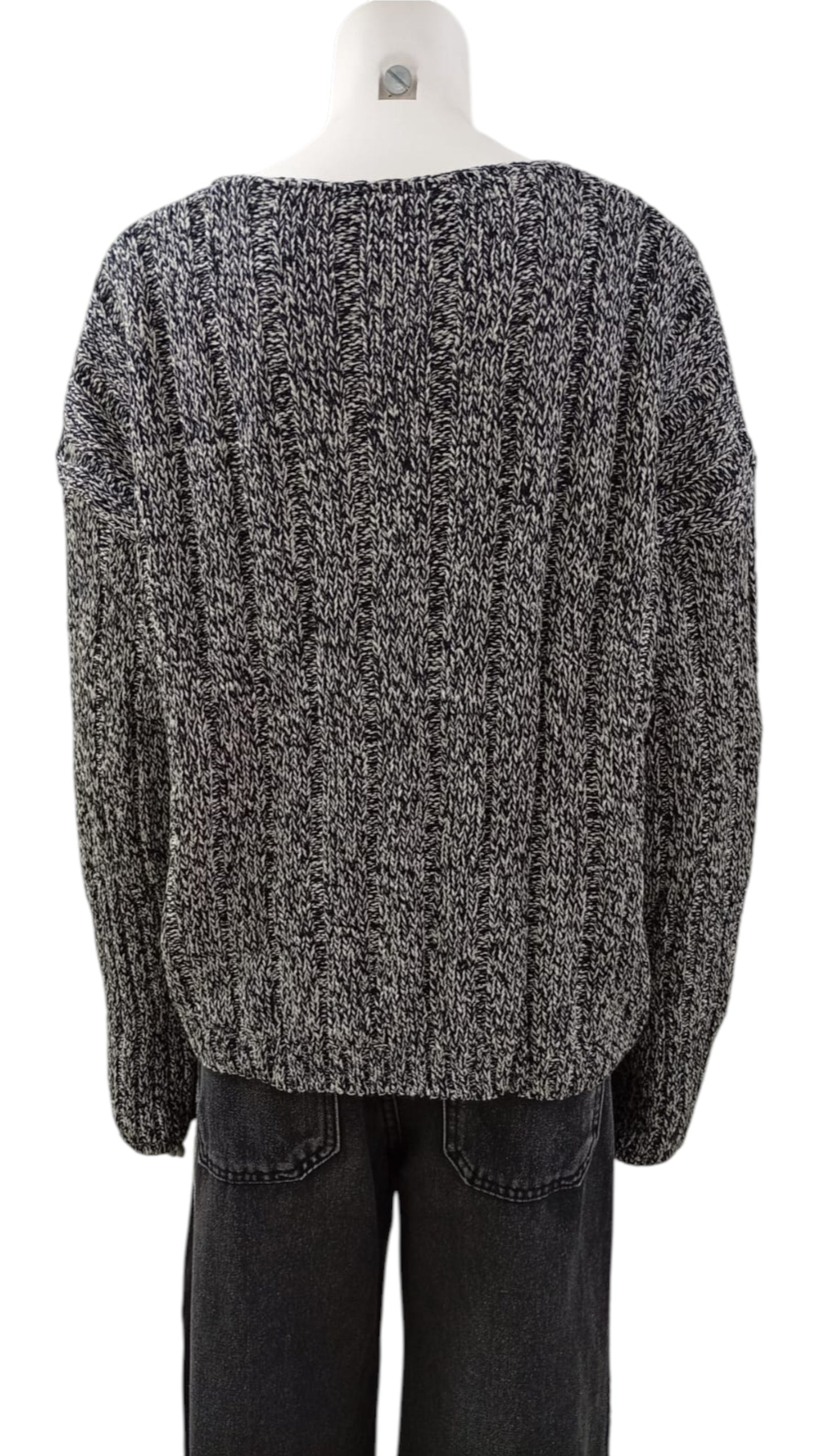 Sweater Tipo Castellano Cuello Ancho