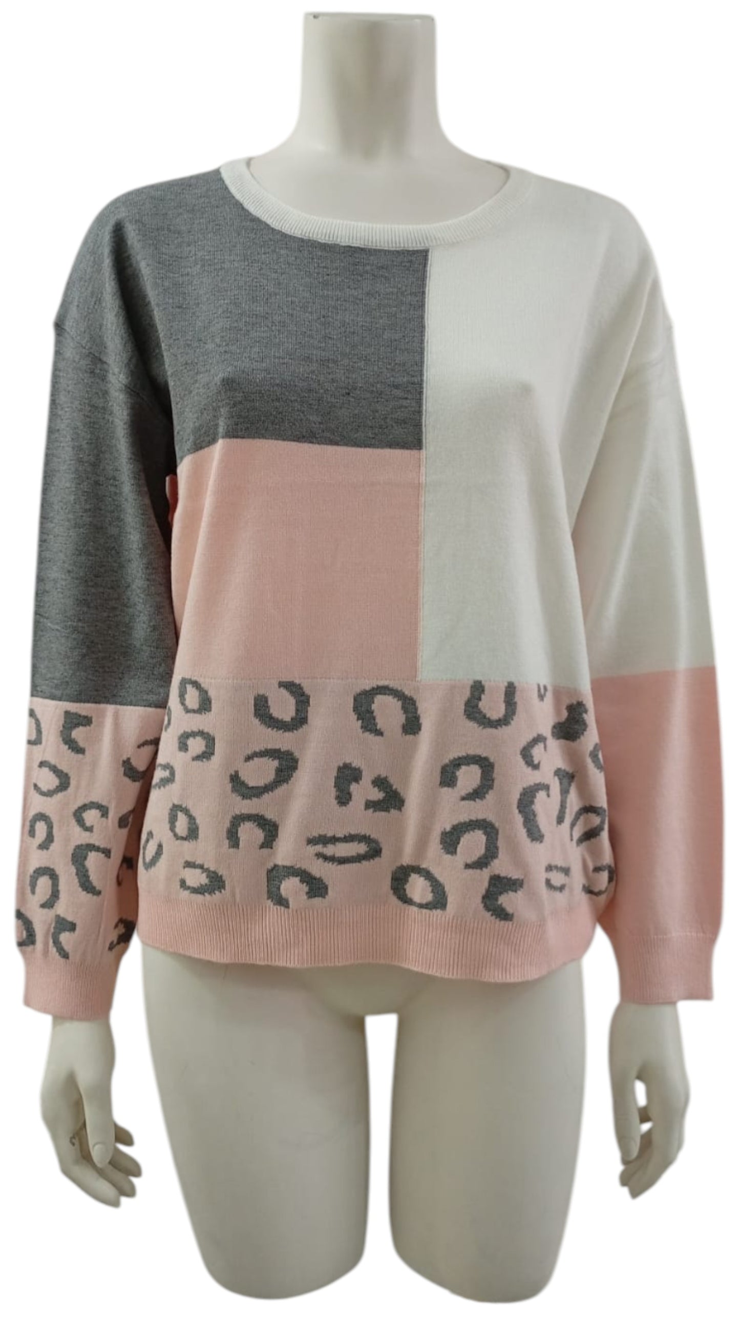 Suéter de Diseño Cuadrado y Animal Print – Estilo en Contrastes