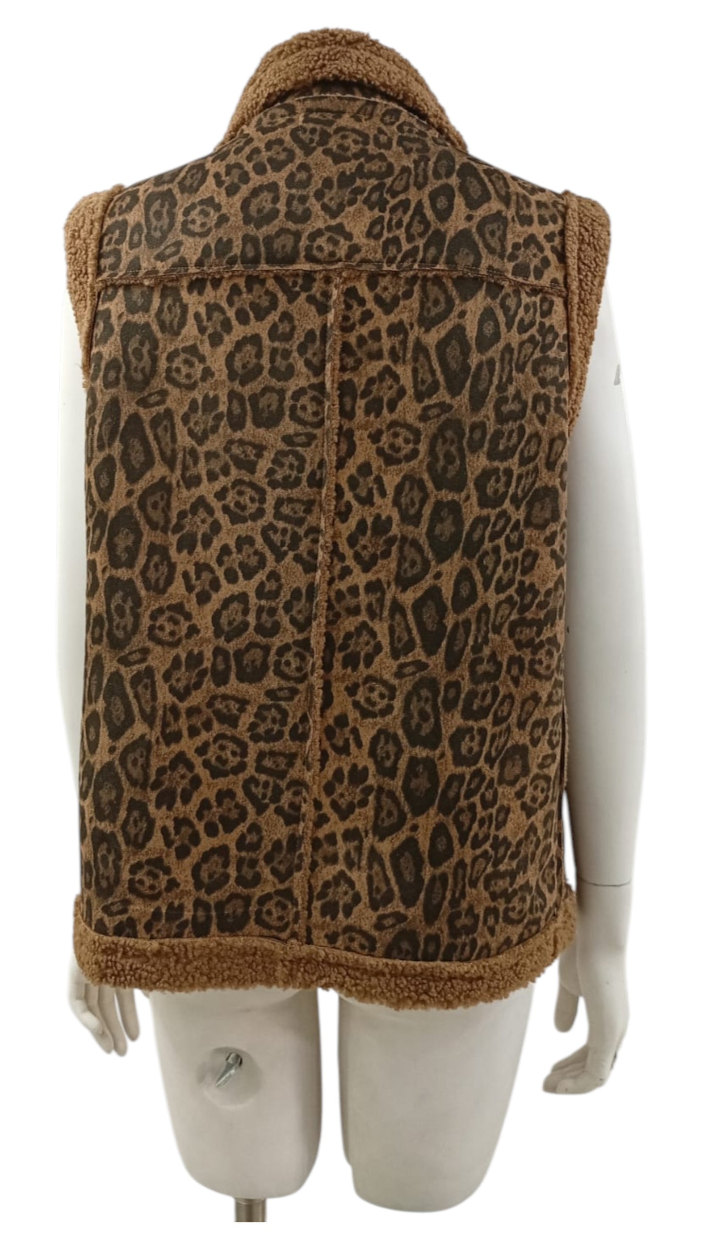 Chaqueta sin Mangas Animal Print – Un Toque Salvaje con Calidez Inigualable