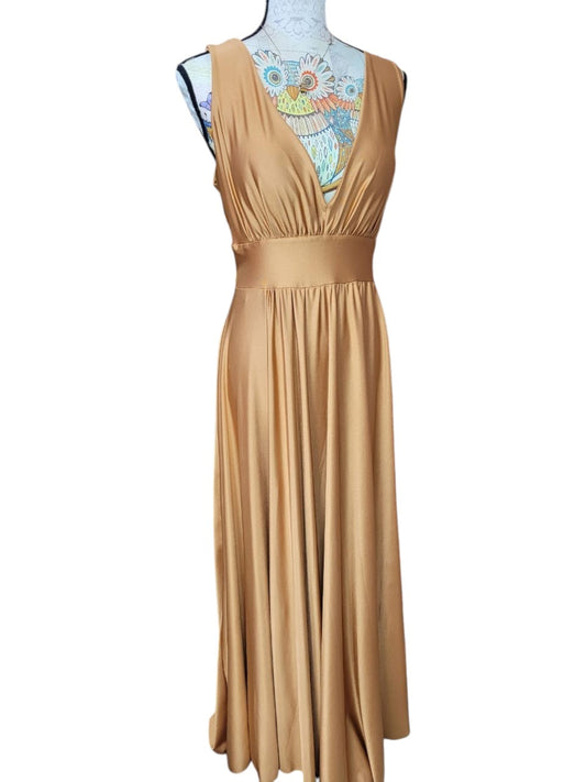 Vestido de Fiesta en Satén Elasticado Mostaza Estilo Princesa