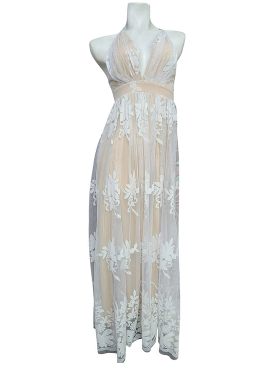 Vestido de Fiesta con Escote Abierto con Detalle de Lentejuelas