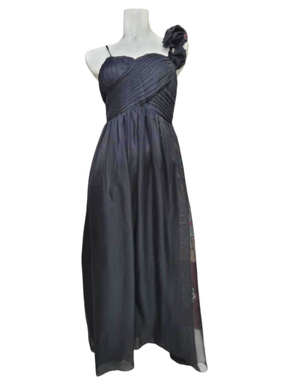 Vestido Fiesta con Detalle de Tirante con adorno de Flor