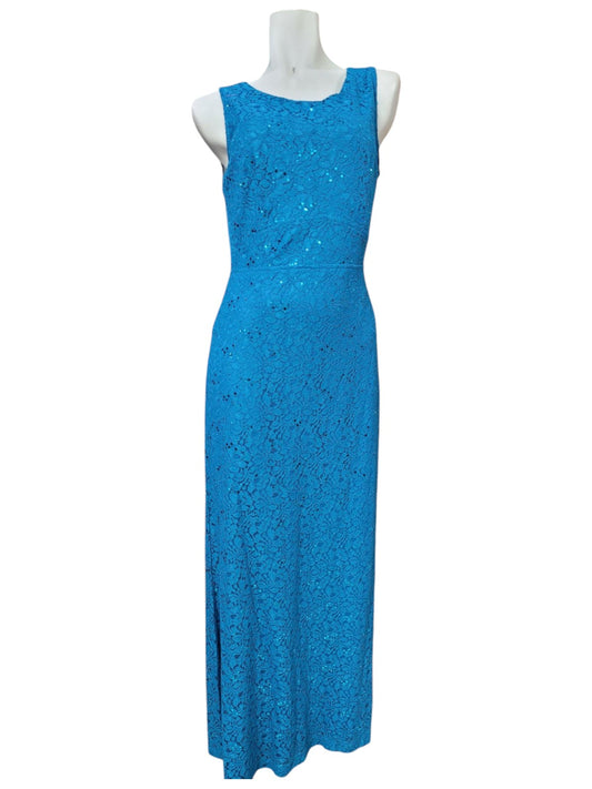 Vestido Fiesta Azul Cielo con Detalle de Encaje con Lentejuelas y Espalda Transparencia