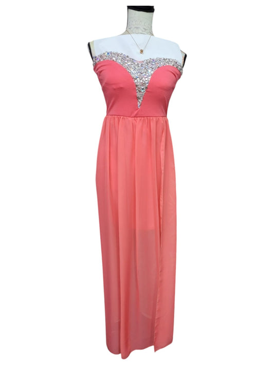 Vestido Fiesta Damasco de Gasa Strapless con Detalle Brillantes al Busto