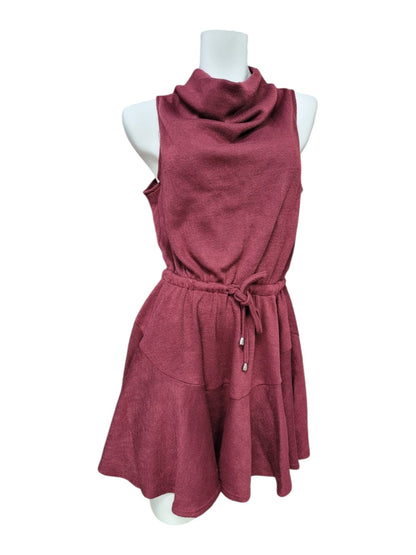 Vestido Corto de Lana con Cuello Tortuga
