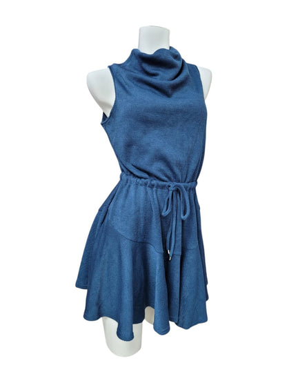 Vestido Corto de Lana con Cuello Tortuga