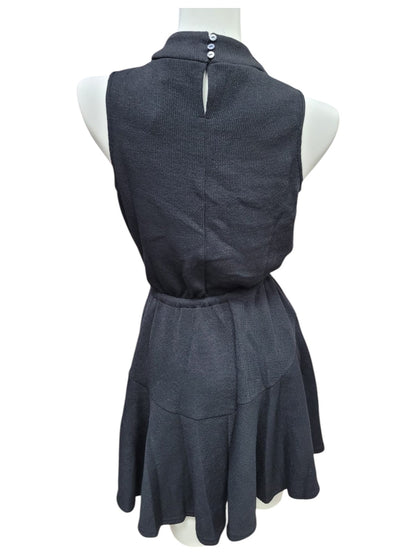 Vestido Corto de Lana con Cuello Tortuga