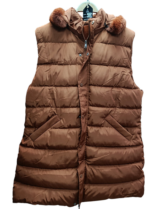 Parka Larga sin Mangas con Capucha Peluda – Estilo y Abrigo en Cada Paso
