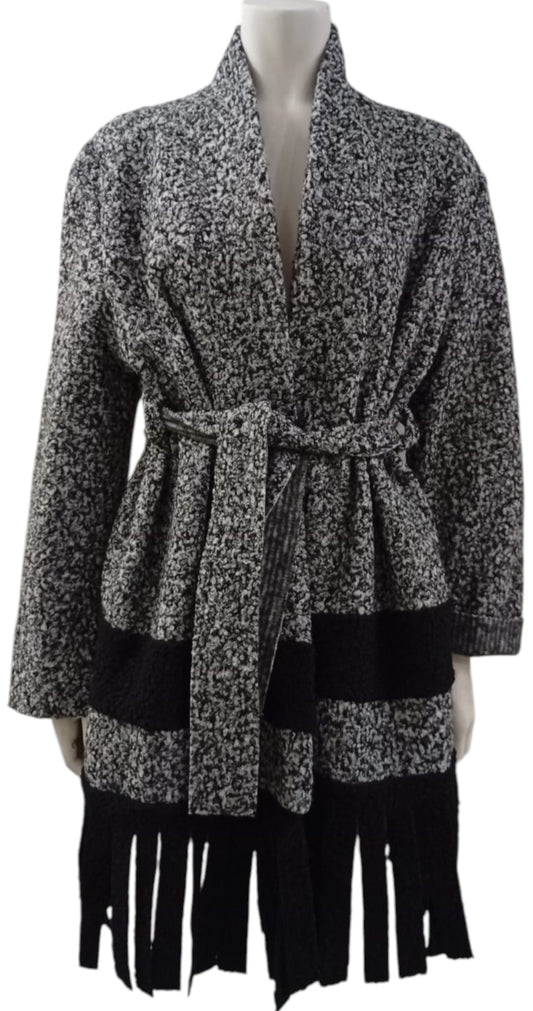 Cardigan Italiano Gris con Flecos Negros y Amarra a la Cintura