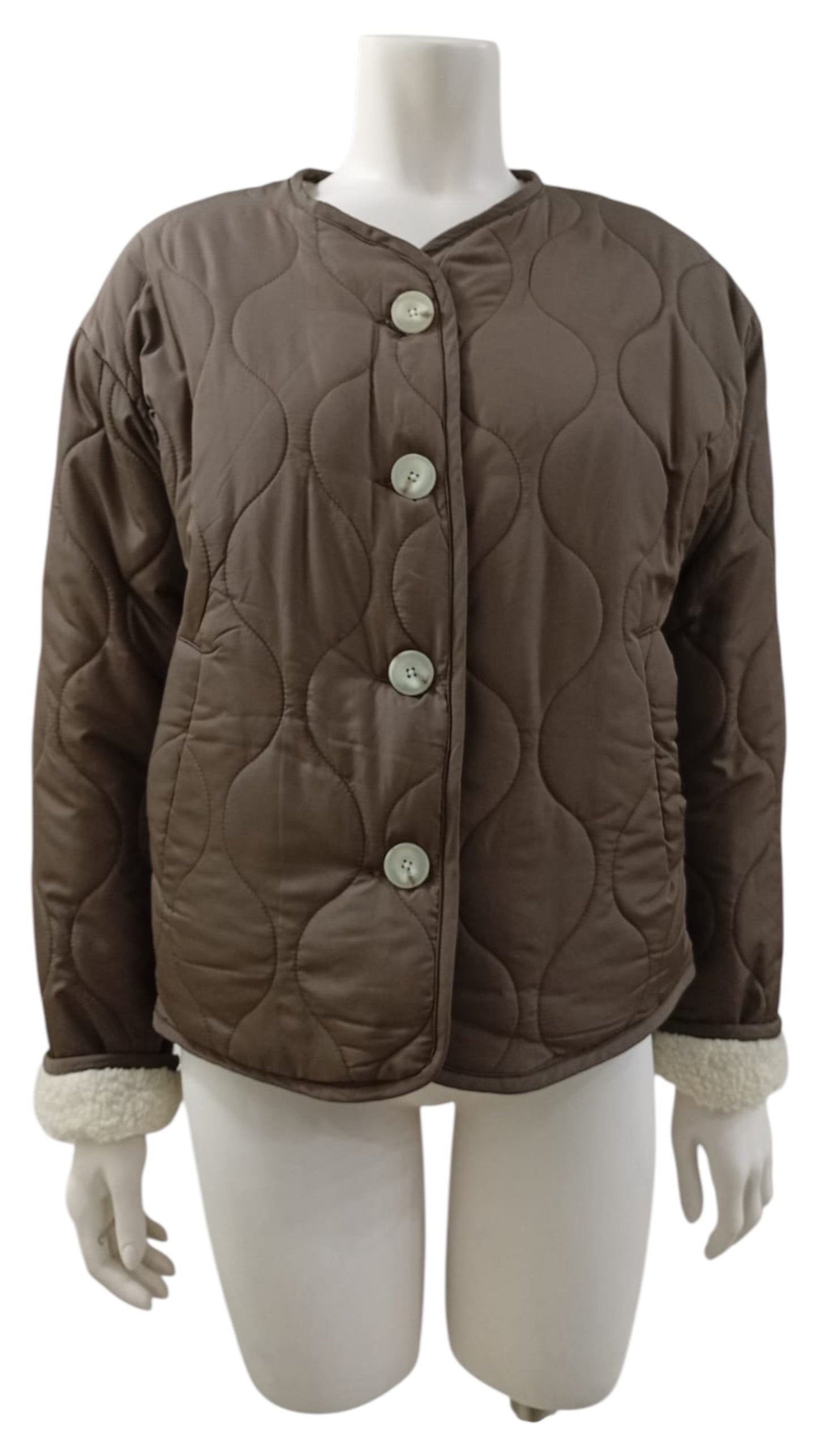 Chaqueta Italiana con Chiporro Interior – Diseño de Ondas Verticales