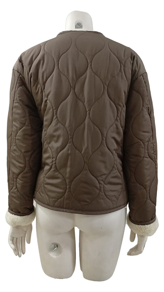 Chaqueta Italiana con Chiporro Interior – Diseño de Ondas Verticales