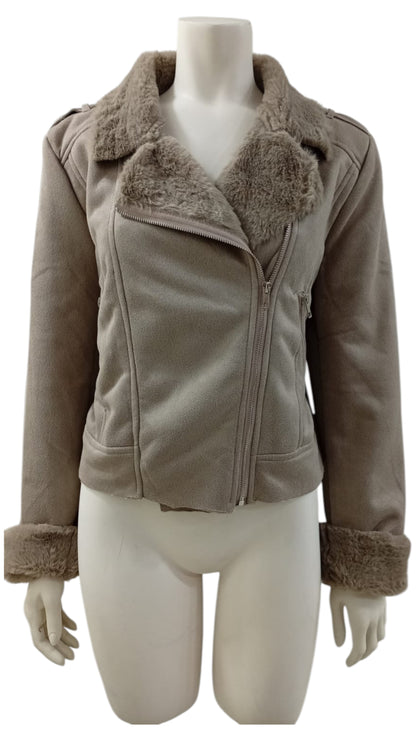 Chaqueta USA Ecocuero con Chiporro Interior – Gris a la Cintura