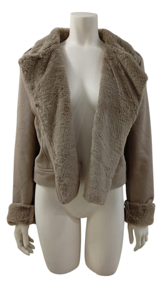 Chaqueta USA Ecocuero con Chiporro Interior – Gris a la Cintura