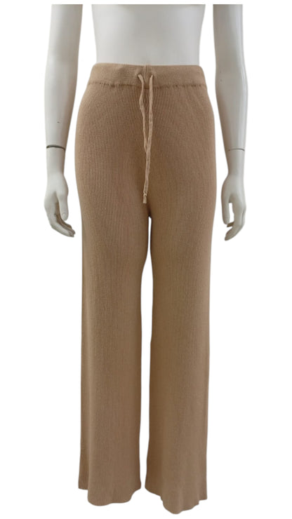 Pantalón de Lana – Estilo, Color y un Toque Salvaje