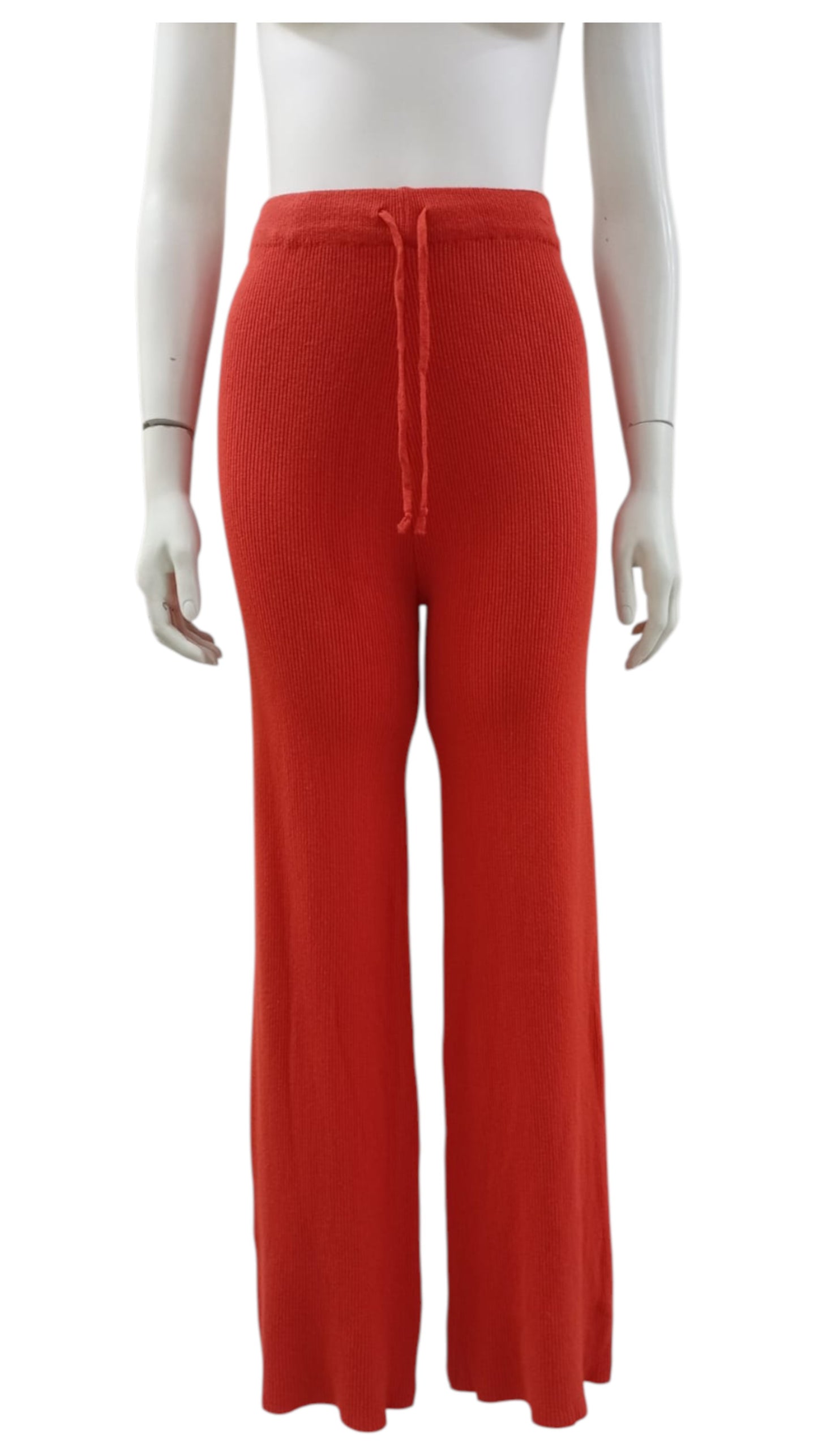 Pantalón de Lana – Estilo, Color y un Toque Salvaje