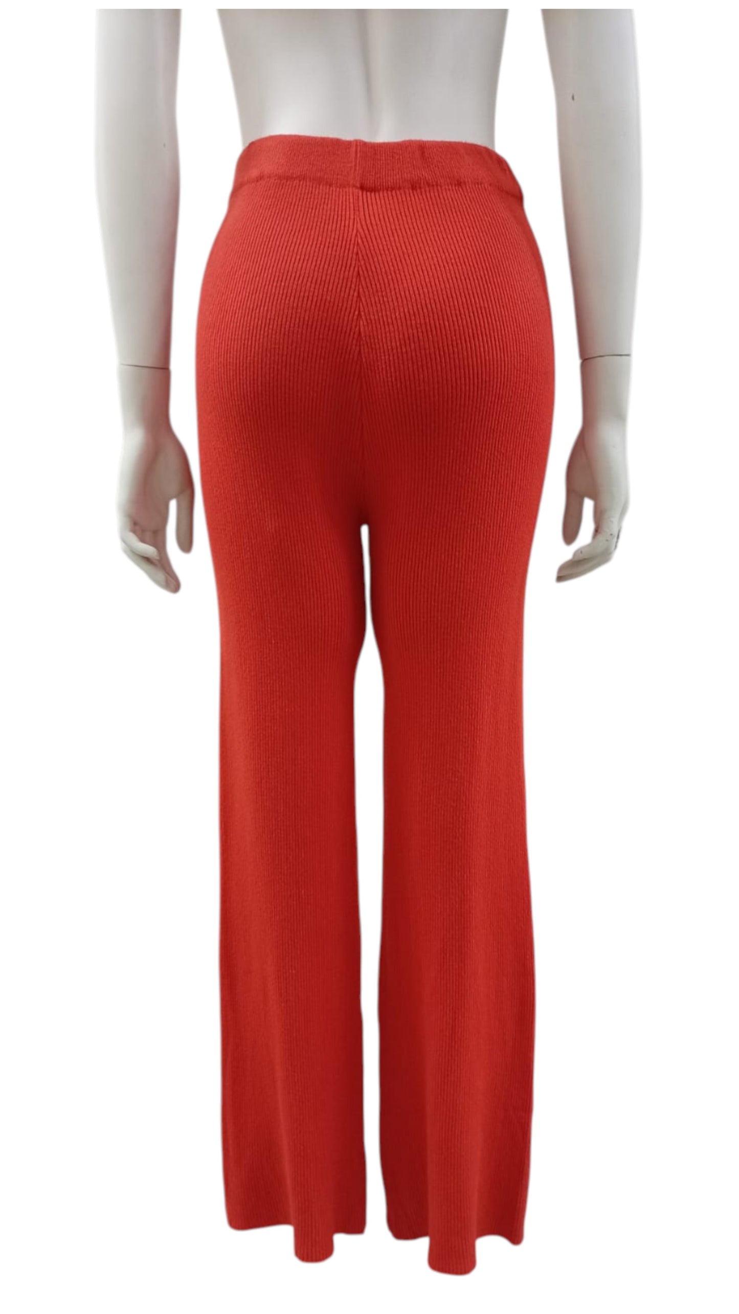 Pantalón de Lana – Estilo, Color y un Toque Salvaje