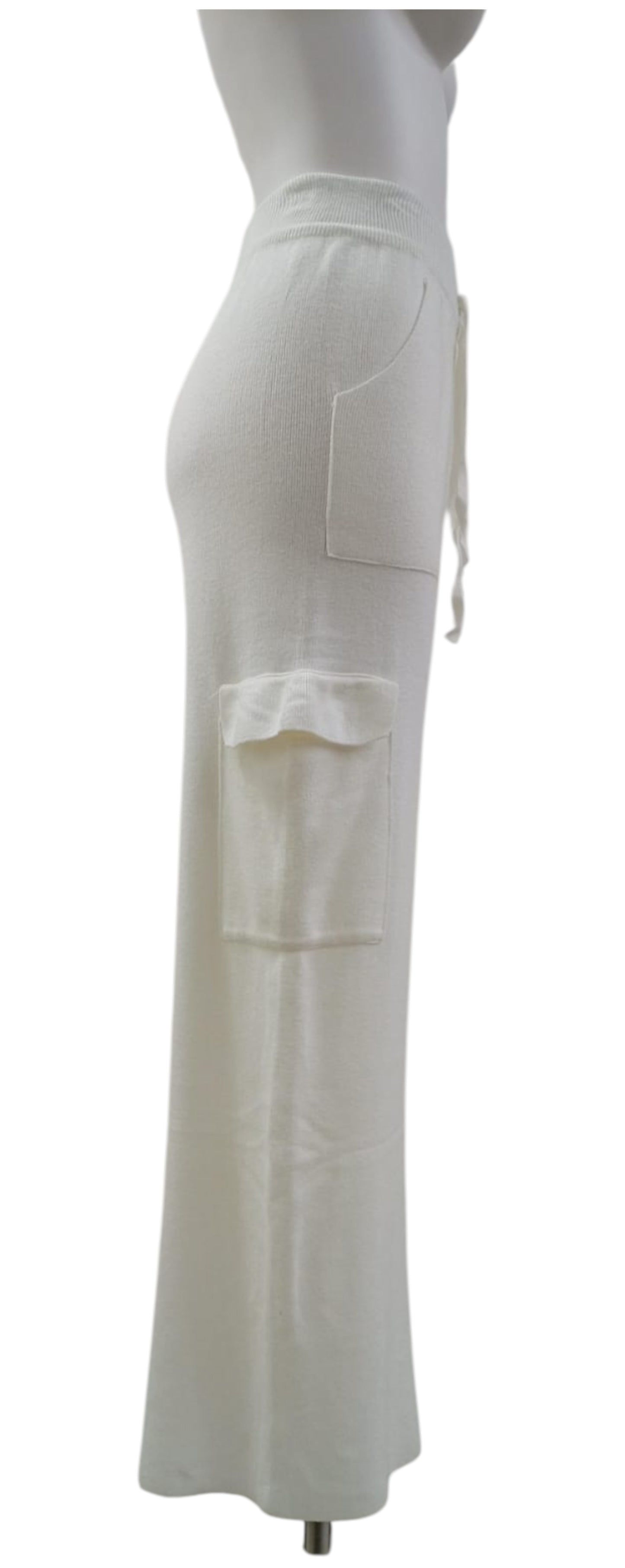 Pantalón Cargo de Lana – Comodidad y Estilo en Cada Paso