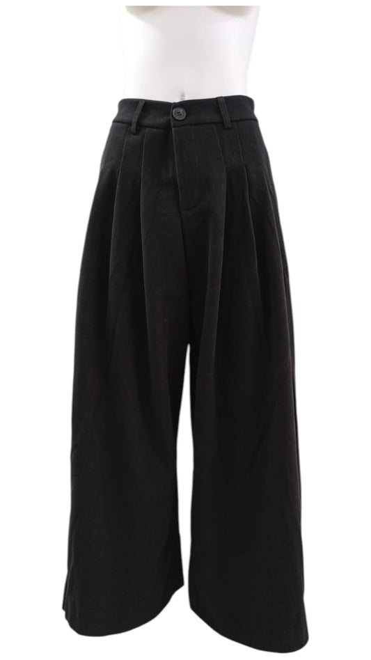 Pantalón Pata Ancha con Pliegues – Elegancia Cómoda y Atemporal