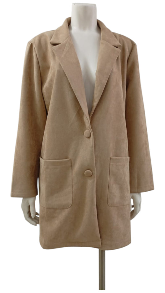 Abrigo Italiano de Gamuza – Beige con Cierre de Dos Botones