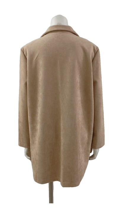 Abrigo Italiano de Gamuza – Beige con Cierre de Dos Botones