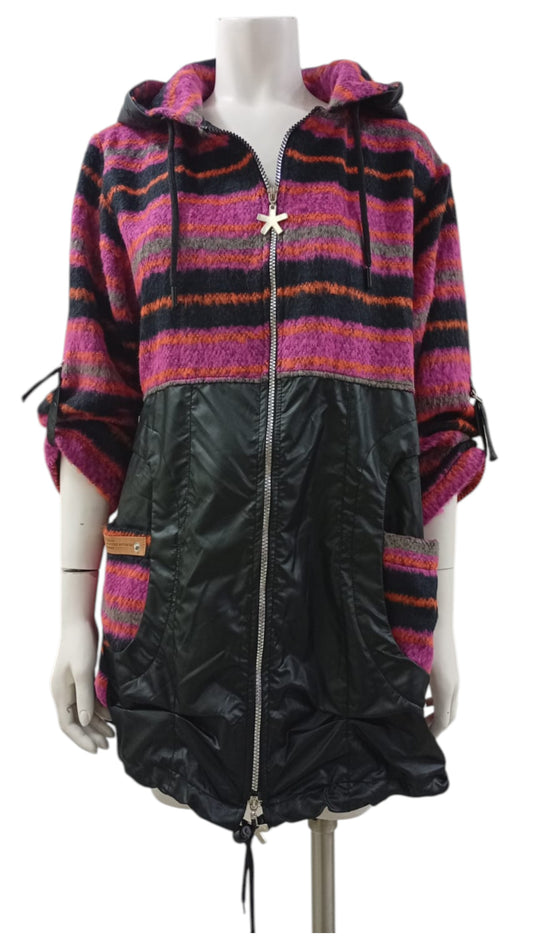Chaqueta Turca Diseño a Rayas y Detalles Urbanos