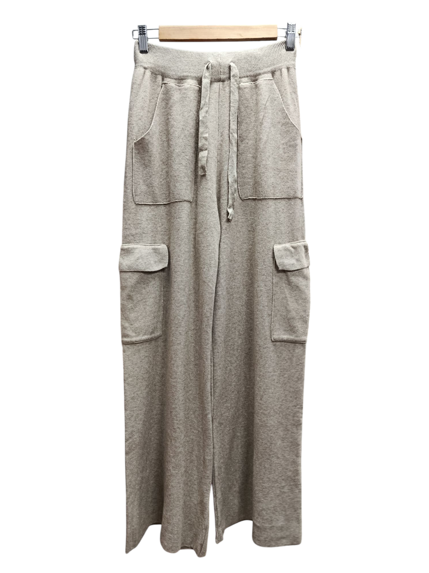 Pantalón Cargo de Lana – Comodidad y Estilo en Cada Paso