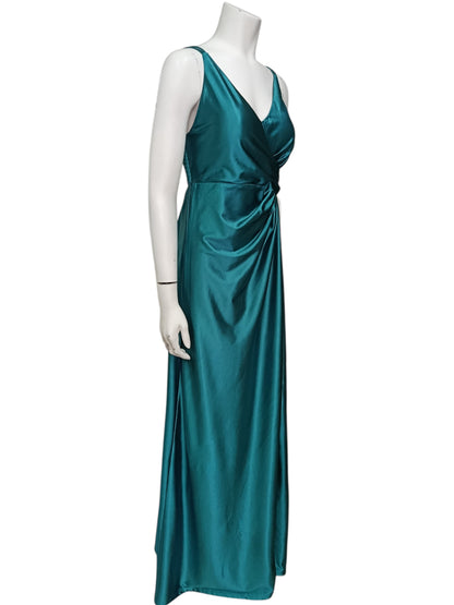 Vestido de Fiesta Seda Mujer – Corte Asimétrico con Ajuste Perfecto