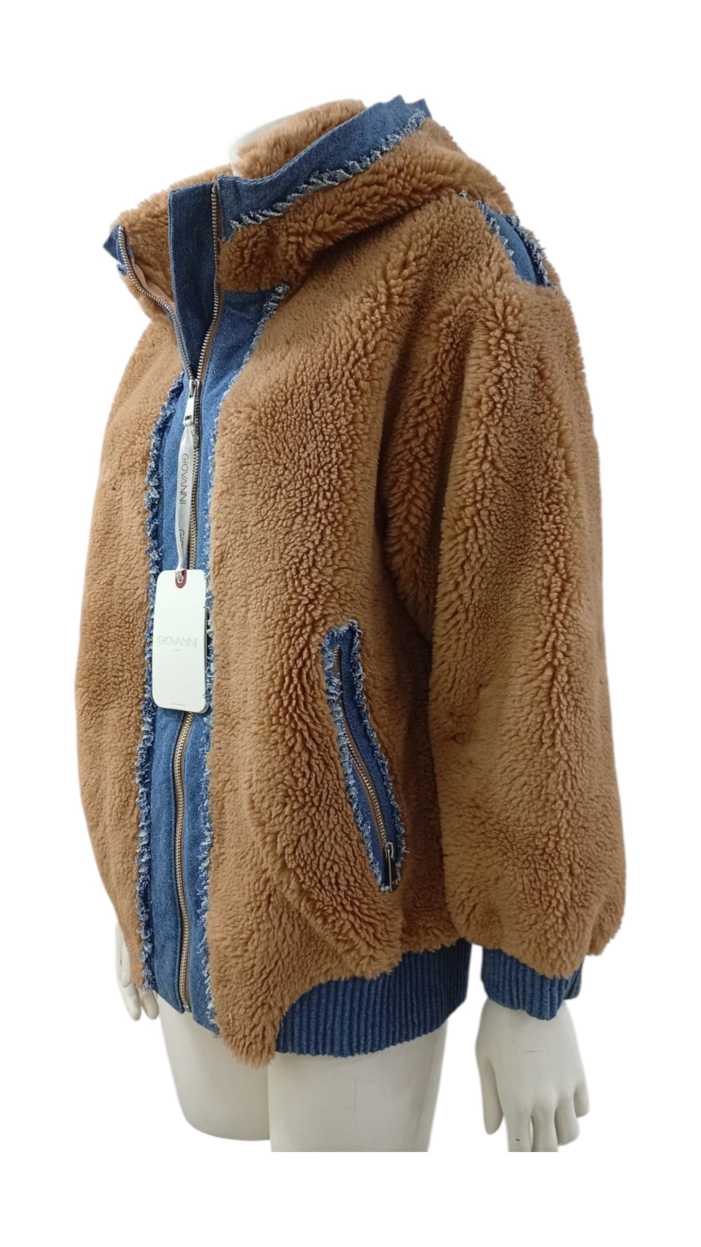 Chaqueta de Cordero con Tiras de Mezclilla y Capucha – Estilo y Comodidad en una Sola Prenda