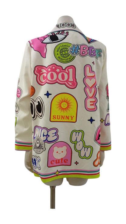 Blazer Italiano "Color & Palabras" – Blanco con Estampados Vivos