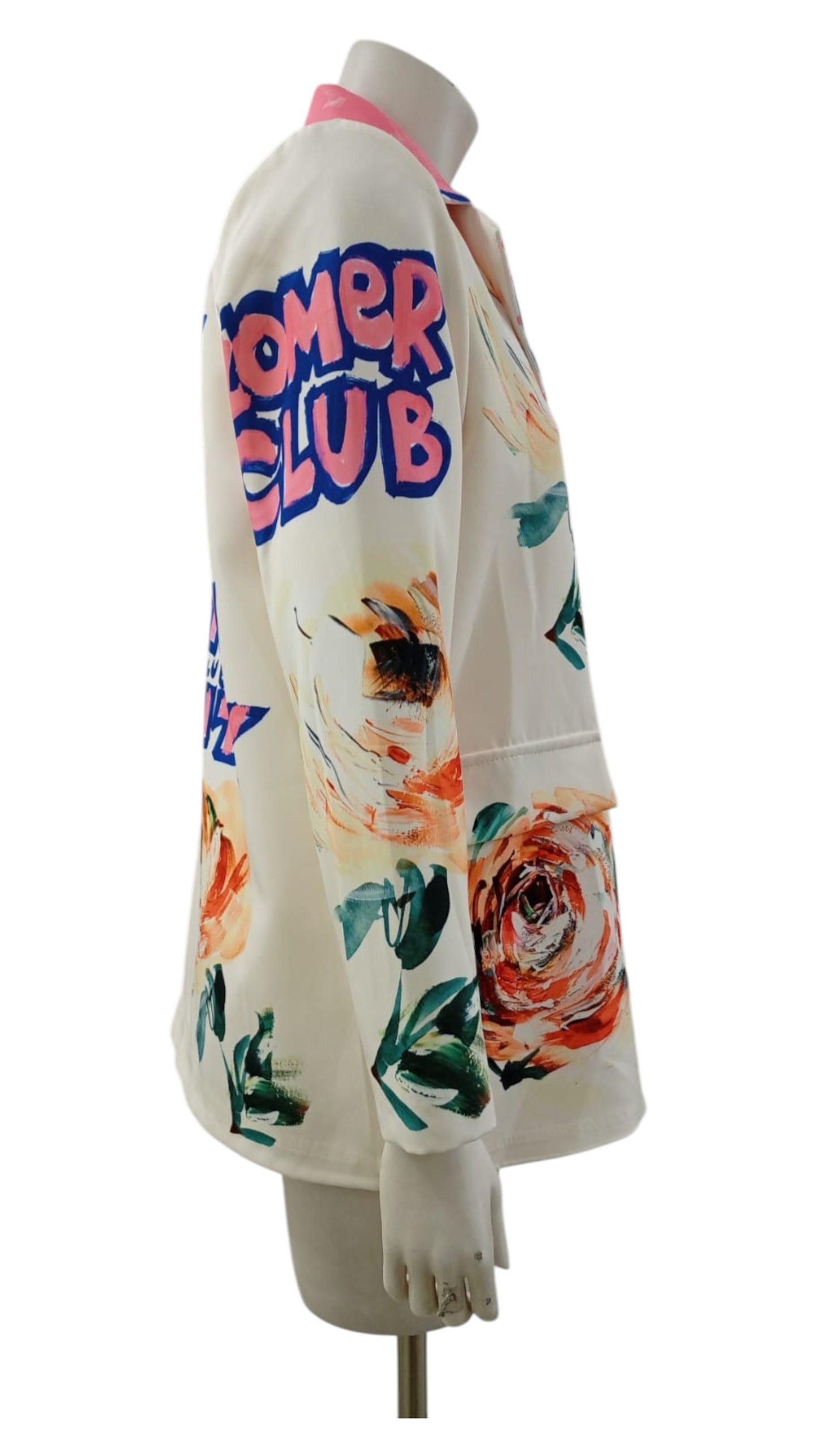 Blazer Italiano "Floral Chic" – Blanco con Estampado de Flores