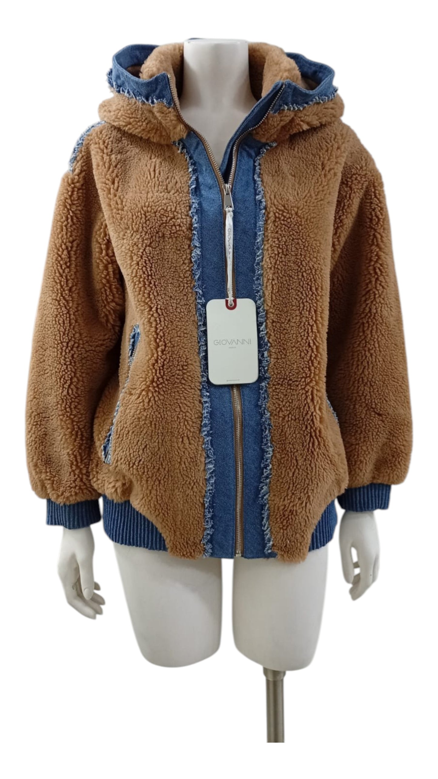 Chaqueta de Cordero con Tiras de Mezclilla y Capucha – Estilo y Comodidad en una Sola Prenda
